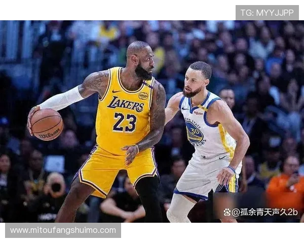 詹姆斯领衔湖人战胜勇士迎来新赛季首胜 杜兰特复出太阳全力以赴冲击冠军